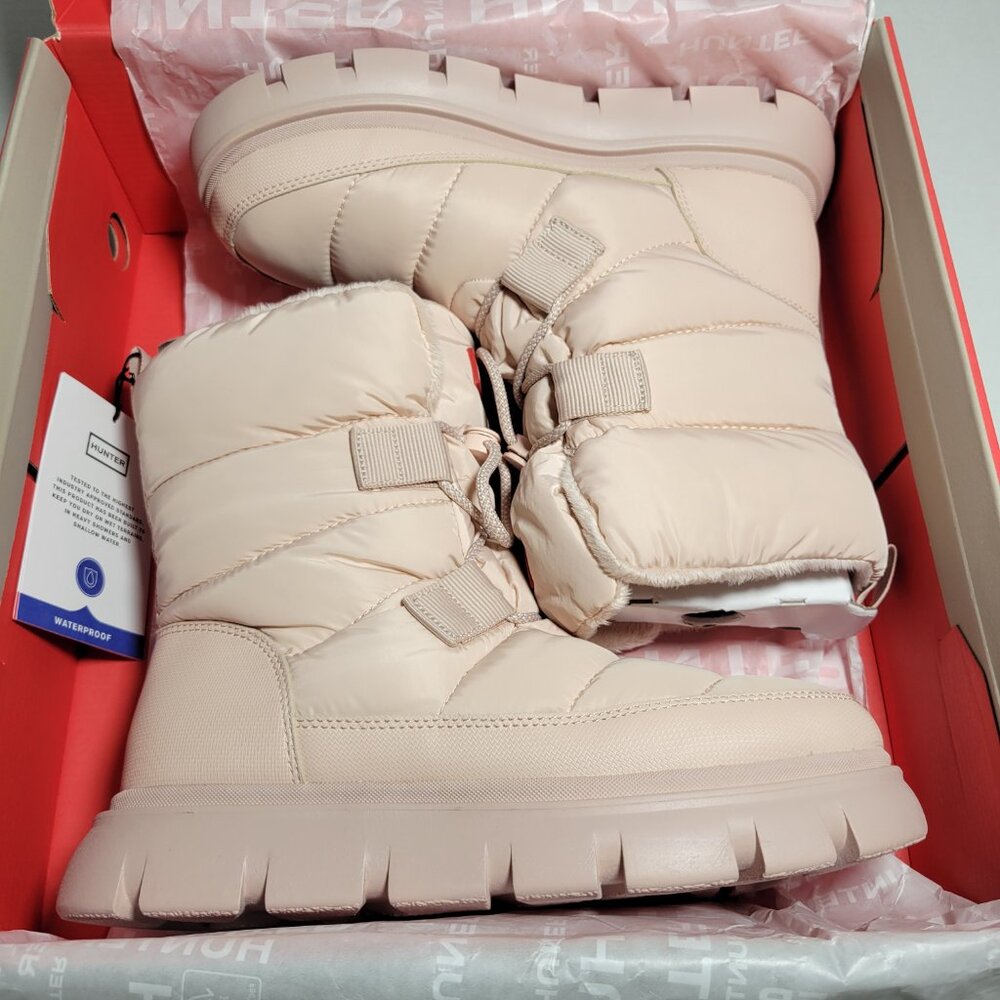 Hunter Women's Moon Lug Sole Insulated Waterproof Snow Booties in Light Natural